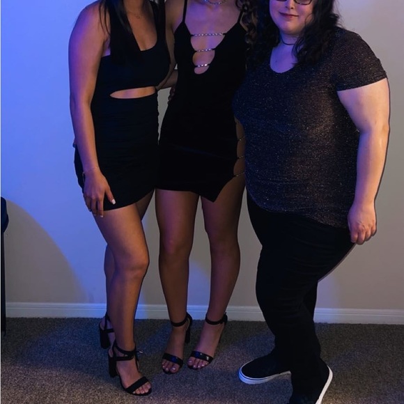 One shoulder mini dress with cut out - Picture 2 of 2